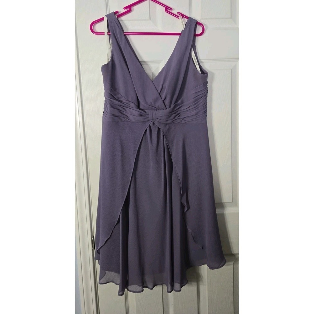 Davids Bridal Womans Sleeveless Lavander Dress Size 14 Fancy Dress Knee Length